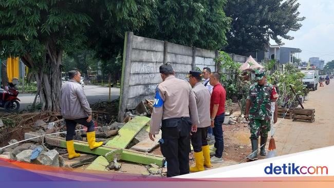 3 Hal Diketahui soal Tembok Grand Galaxy Bekasi Dibobol Saat Banjir