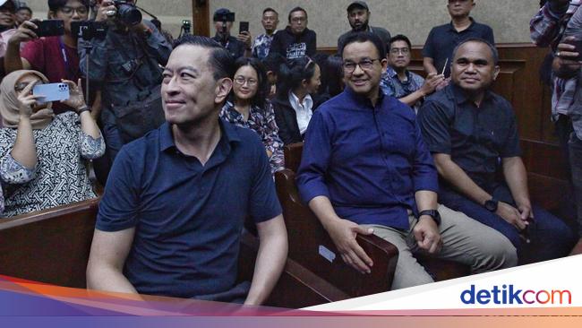 Momen Anies Baswedan Hadiri Sidang Perdana Tom Lembong