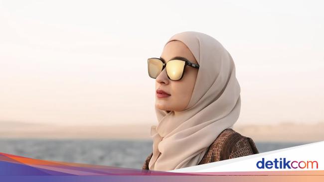 Momen Shireen Sungkar Makan di Warung Tenda hingga Masak di Rumah