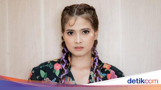 Harapan Chika Jessica Usai Keponakan Diduga Jadi Korban Salah Pukul Demo