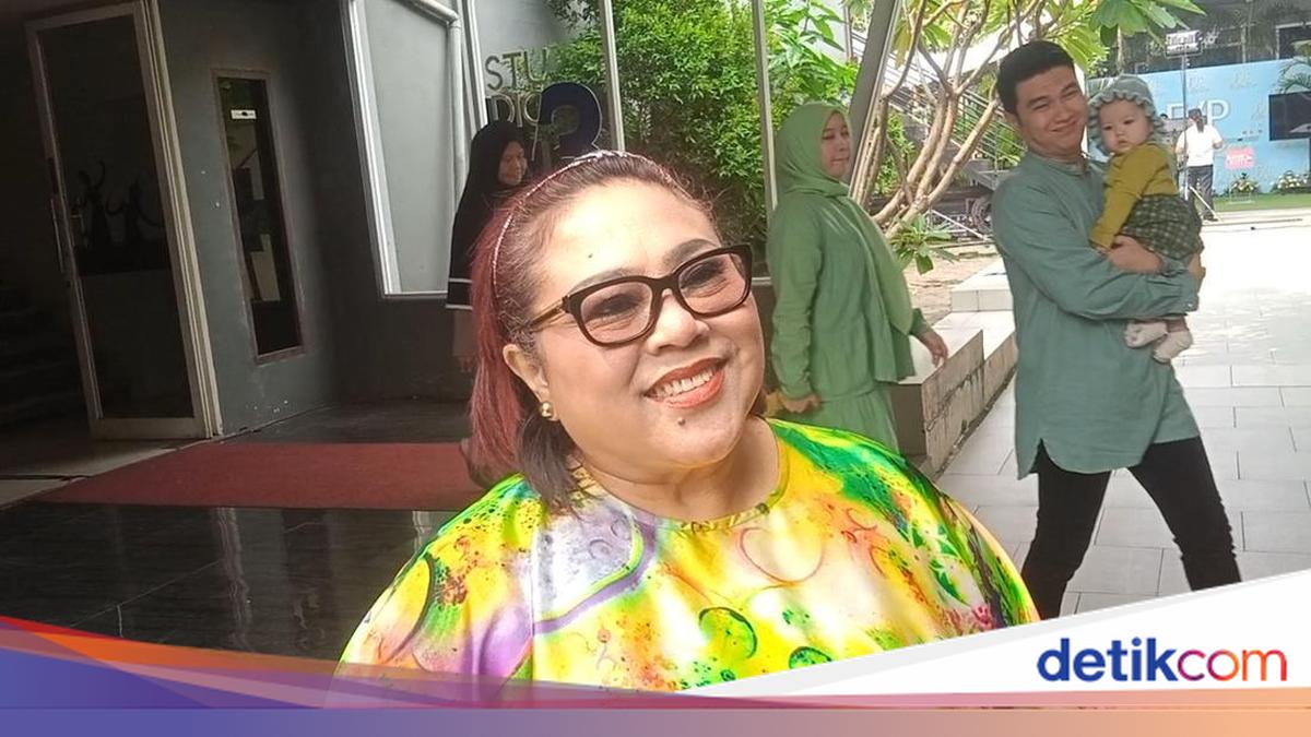 Nunung Full Senyum dan Bersyukur Dapat Rumah Mewah: Alhamdulillah