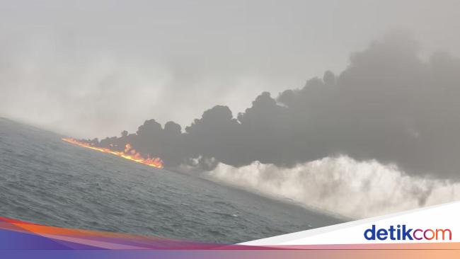 Ngeri Tabrakan Kapal Tanker-Kargo di Laut Utara, 32 Orang Luka