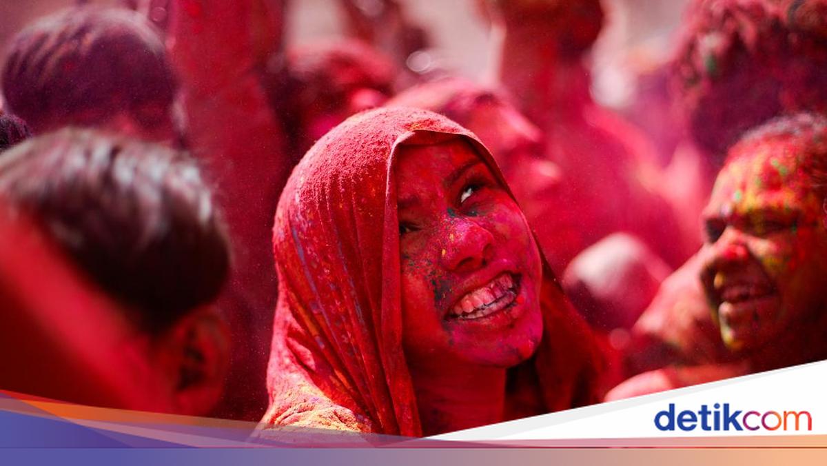 Semarak Festival Holi Tandai Awal Musim Semi di India