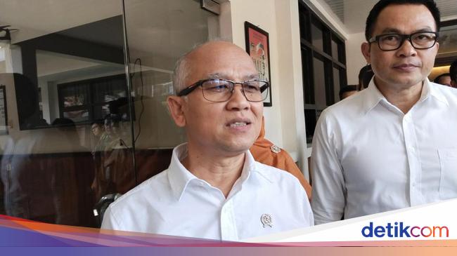 Respons Wamendikdasmen soal Siswa di Jabar Diminta Masuk Jam 6 Pagi