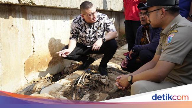 Kenneth DPRD DKJ Desak Sheet Pile Bocor di Kali Pesanggarahan Segera Dibenahi