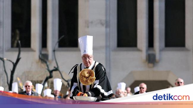 Potret Keseruan Lomba Lari Pancake di London