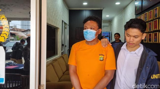 Aksi Pecatan Polisi Palak Sopir JakLingko Pakai Modus Jatah Bensin