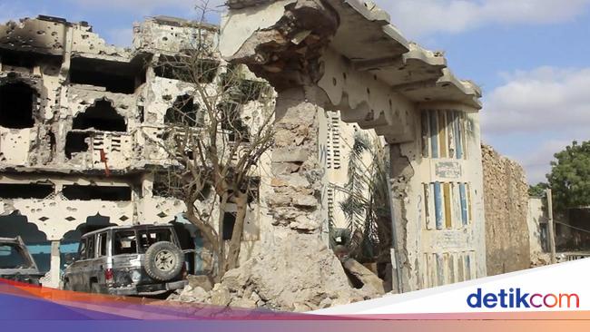 Militan Al-Shabaab Serang Hotel di Somalia, Korban Sipil Berjatuhan