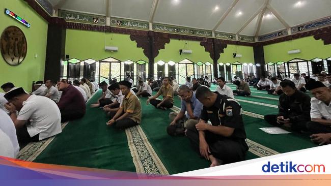 Polda Metro Gelar 'Satu Jam Mengaji' Ajak Warga Makmurkan Masjid