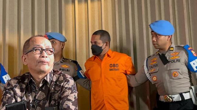 Jadi Tersangka, Eks Kapolres Ngada Ditahan di Bareskrim Polri