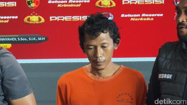 Terbongkar Siasat Jamet Si Dukun Palsu Bunuh Ibu-Anak di Jakbar