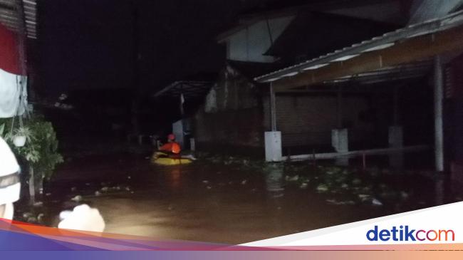 Banjir Terjang Cimanggung Sumedang, 2.000 Warga Terdampak