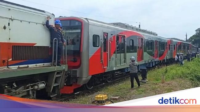 KRL Jabodetabek Buatan INKA Dibawa ke Solo untuk Uji Coba