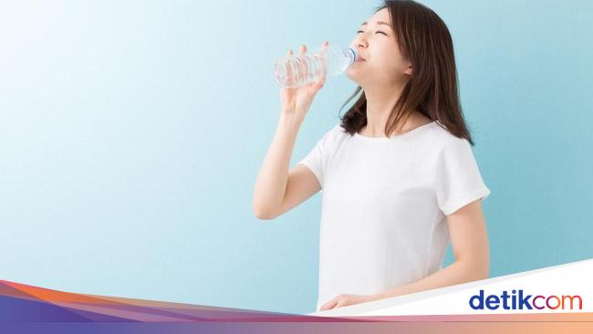 Kenali Ciri-ciri Air Mineral yang Baik untuk Sahur dan Berbuka Puasa