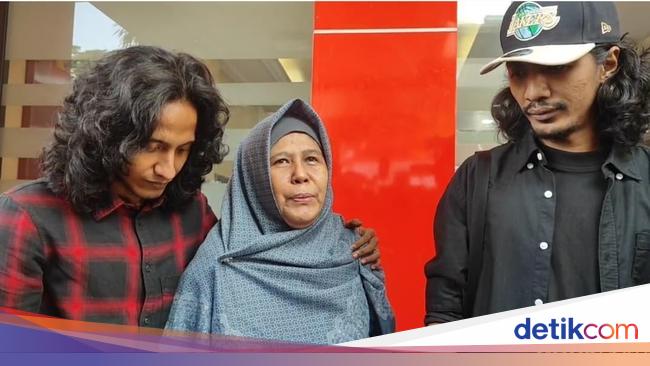 Vadel Badjideh删除了Razman Arif Nasution的定律 Vadel Badjideh删除了Razman Arif Nasution的定律
