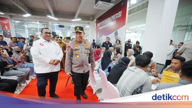 Kapolri Tinjau Bakti Kesehatan di Pabrik Sepatu Brebes, Perhatikan Kesejahteraan Karyawan