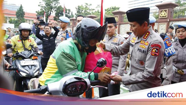 Wakapolri Hadiri Bazar Ramadan Polri Presisi dan Baksos di Lapangan Bhayangkara