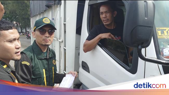 Badan Karantina Pelototi Truk di Merak, Cegah Penyelundupan Selama Lebaran