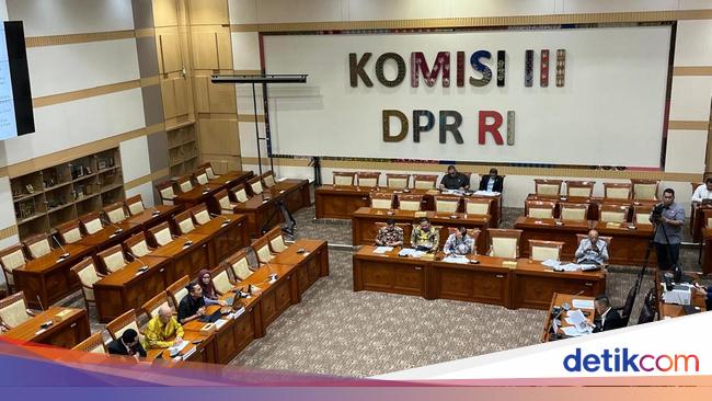 Ini Alasan Peradi Minta Keterangan Ahli Tak Diatur RUU KUHAP