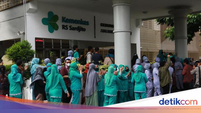 Pegawai RSUP Sardjito Sleman Protes THR Disunat Jadi 30 Persen