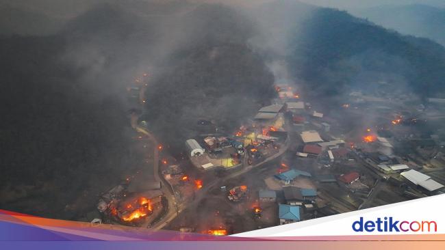 Kebakaran Hutan di Korsel Merambat ke Pemukiman, 15 Orang Tewas