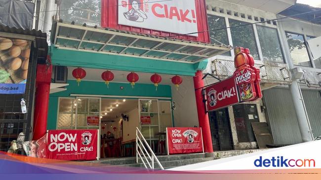 Dijamin Kenyang! Makan Nasi Goreng Merah hingga Mie Goreng Porsi Brutal