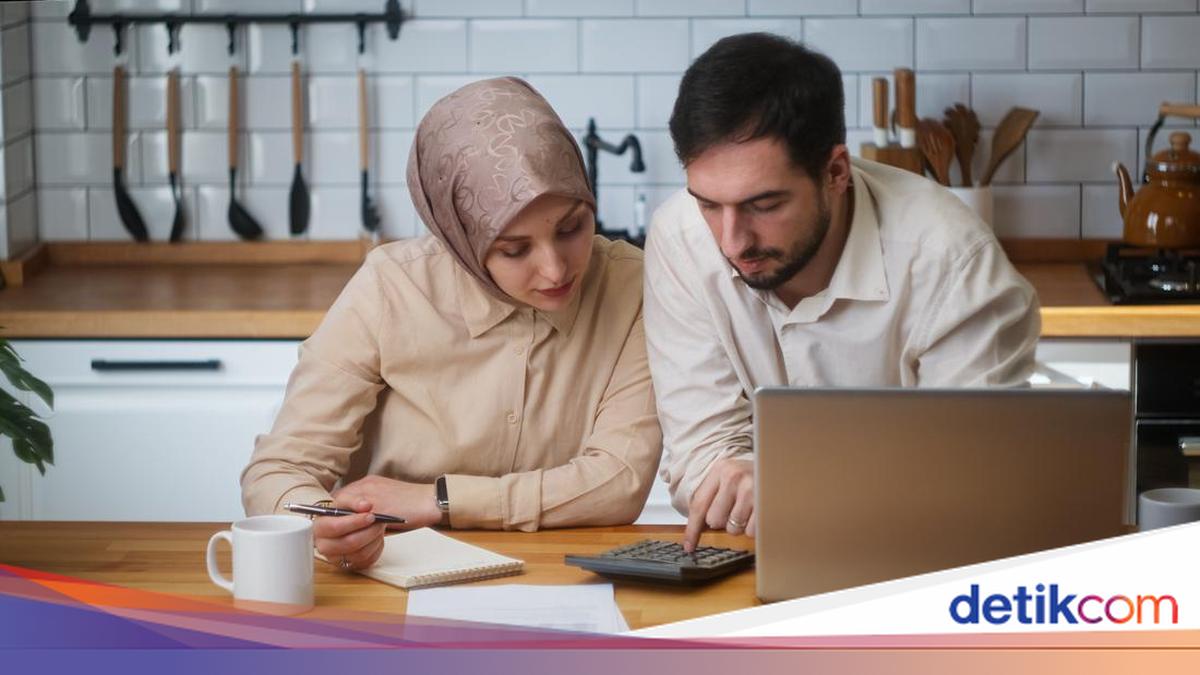 Masih sering jadi pertanyaan, dahulukan nafkah istri atau memberi uang ke ibu? Ternyata, ini jawabannya!

Via: @detikHikmah