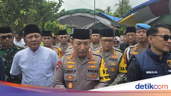 National Police Chief Awards AKP Daughter Entrance Ticket