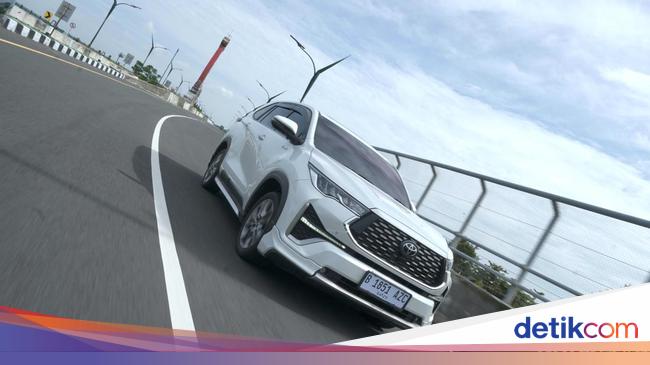 Mobil Hybrid Paling Laku Mei 2025: Alphard Cs Naik, Innova Zenix Tak Terkejar