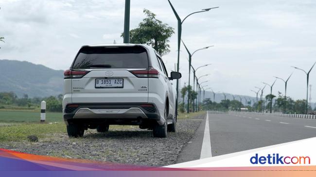 Toyota Hybrid Cars: More Economical