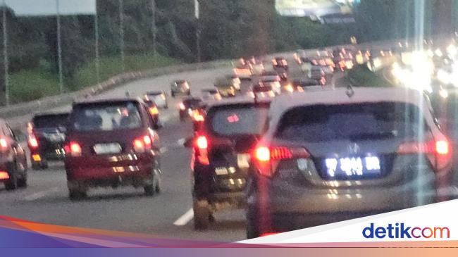 Puncak Bogor Diprediksi Padat Wisatawan Besok, Jagorawi Ramai Lancar Sore Ini