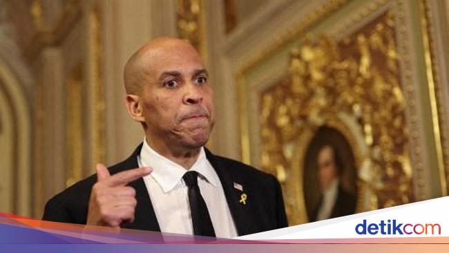 Rekor! Senator AS Pidato Selama 25 Jam Nonstop untuk Kritik Donald Trump