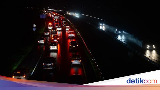 Ingat! Haram Lakukan Hal Ini di Jalan Tol