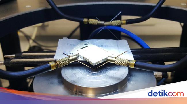 China Produksi Massal Baterai Nuklir Seukuran Koin Tahan 50 Tahun