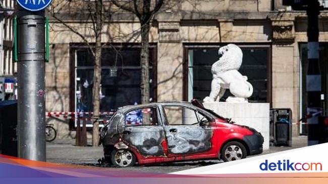 Amsterdam City Car Explosion