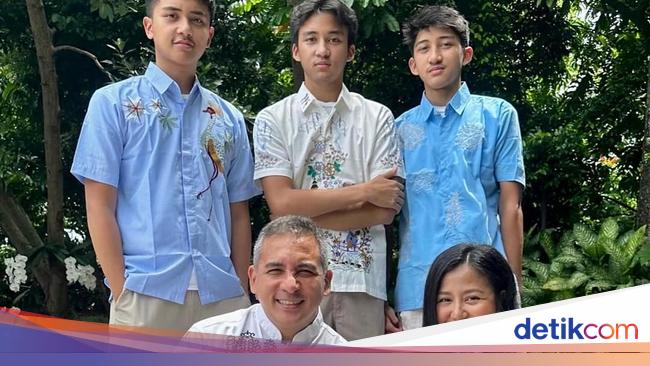 7 Potret Kompak Artis Rayakan Lebaran Bersama Keluarga Beda Agama