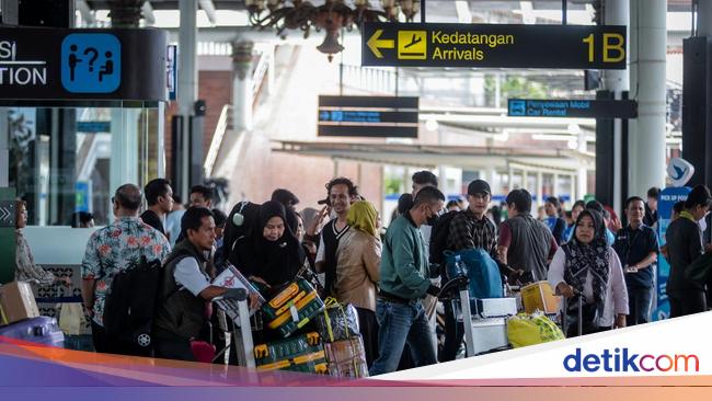 Soetta AirportのKite、飛行機は迂回するまで回避することを余儀なくされました！