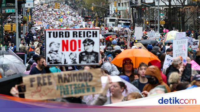 Protes Warga AS Gegara Kebijakan Ekstrem Donald Trump Meluas
