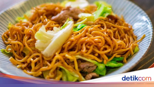 Mie Jepang dengan bahan dan sajian tradisional
