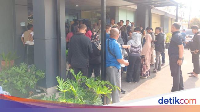 Susahnya Warga Dapat Emas Antam: Dua Hari Antre, Tetap Kehabisan Stok