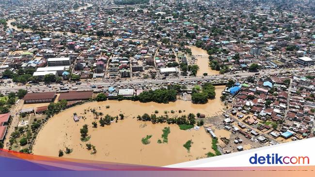 Foto Udara Banjir Parah Rendam Ibu Kota Kongo Kinshasa