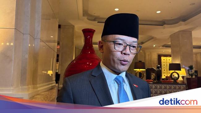 Menlu Sudah Temui Keluarga Diplomat Kemlu yang Tewas Terlilit Lakban