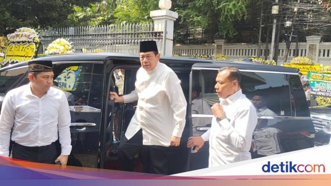 Deretan Tokoh hingga Pejabat yang Melayat Rumah Duka Titiek Puspa