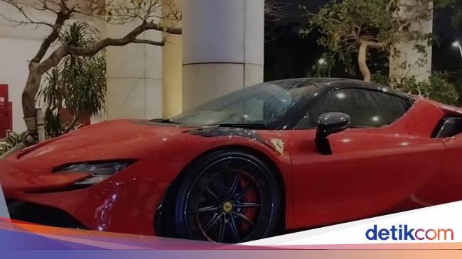 Harga Ferrari dan GT-R yang Disita Terkait Suap Vonis Lepas Korupsi Minyak Goreng