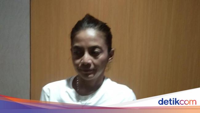 4 Former Artists Arrested for Fake Money Mall Shopping