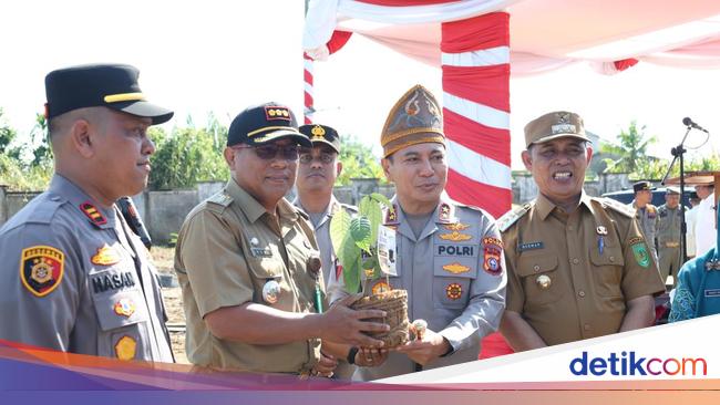 Kapolda Riau Pimpin Reboisasi di 20 Kecamatan Inhil Jelang Jambore Karhutla
