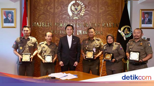 Ibas Dorong Penguatan Peran dan Kesejahteraan Linmas