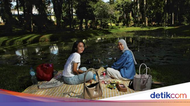 Menikmati Asrinya Taman Langsat yang Bakal Dibuka 24 Jam