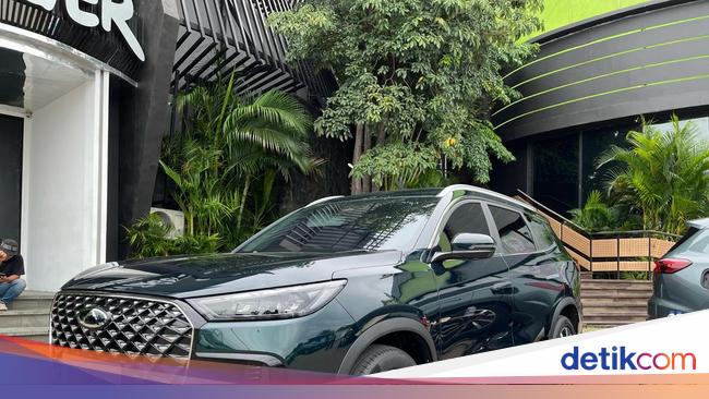 Lihat Lebih Dekat Mobil Super Hybrid Chery yang Konsumsi BBM-nya Tembus 76 Km/Liter
