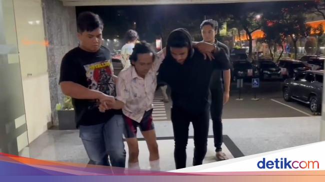 Kidnapper Arrested Hiding on Ceiling in East Jakarta